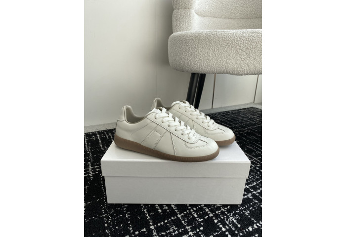 Maison M0rgiela Trainer (GATs)