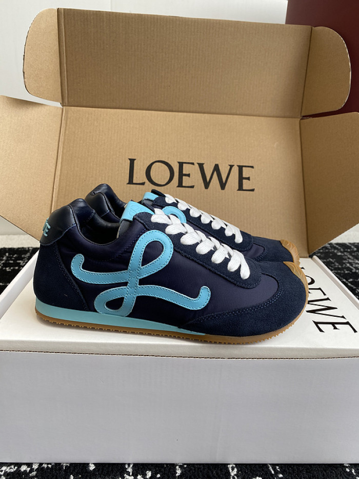 Loe*we Ballet Runner
