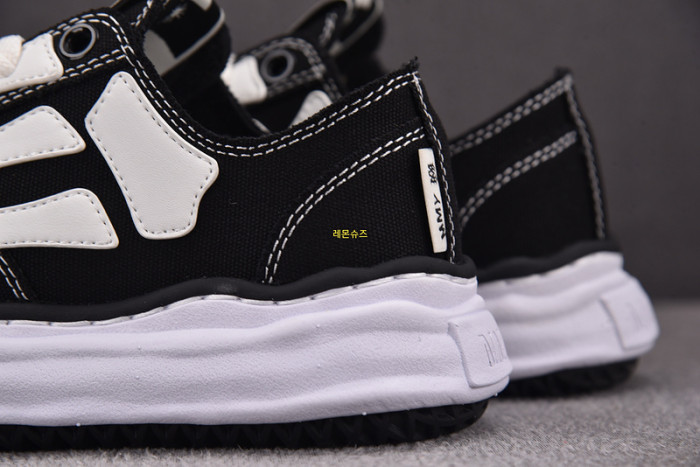 MMY&AMIRI Sneaker
