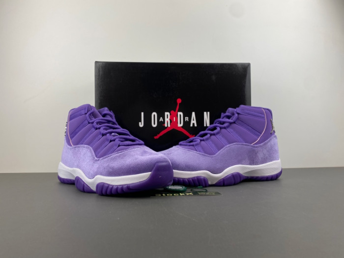 Air Jordan 11 CT8012-555