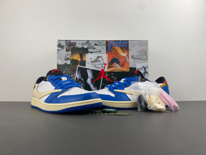 Travis Scott x Air Jordan 1 Low OG DM7866-111