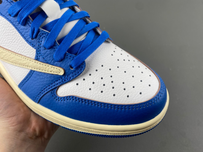 Travis Scott x Air Jordan 1 Low OG DM7866-111