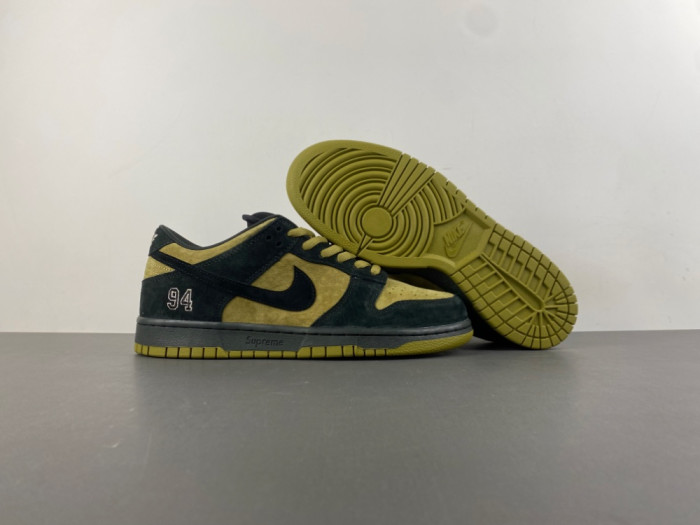 2025 Svp*me x nike dunk low sb camper green hq8487-300
