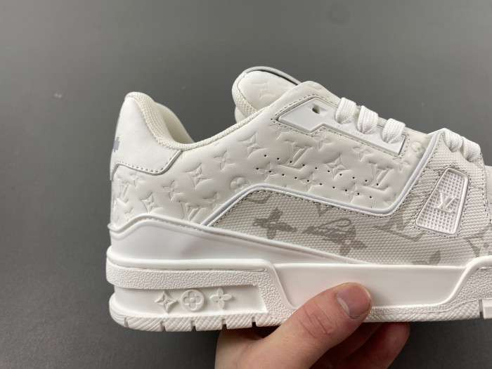 LOU1VTON trainer (EU47)