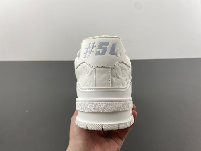 LOU1VTON trainer (EU47)