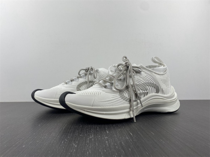 G*u*i1 run sneaker