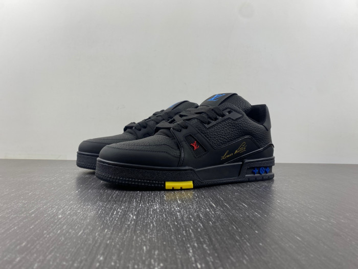 LOU1VTON trainer (EU47)
