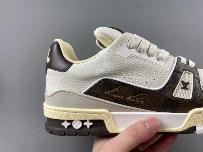 LOU1VTON trainer (EU47)
