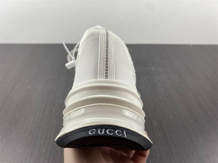 G*u*i1 run sneaker