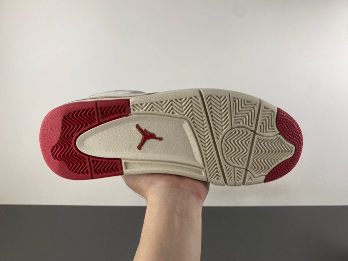 Jordan 4 Retro HV0823-108