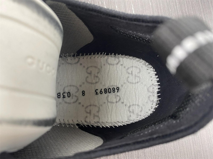 G*u*i1 run sneaker