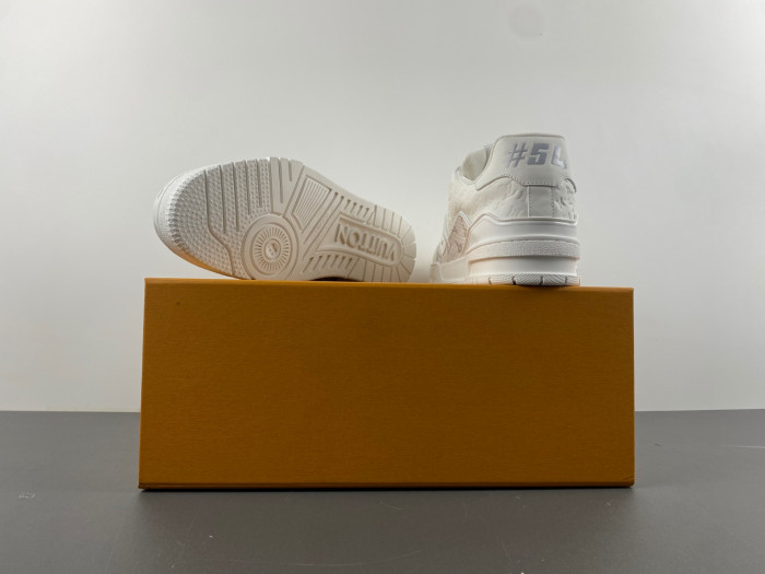 LOU1VTON trainer (EU47)