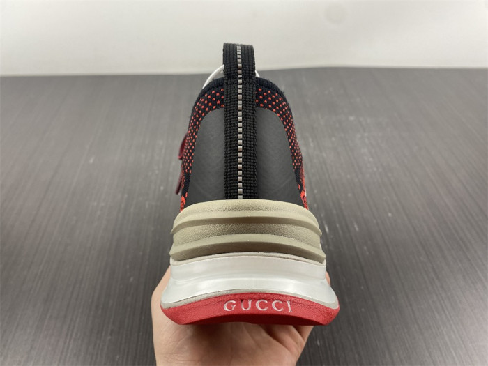 G*u*i1 run sneaker