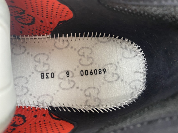 G*u*i1 run sneaker